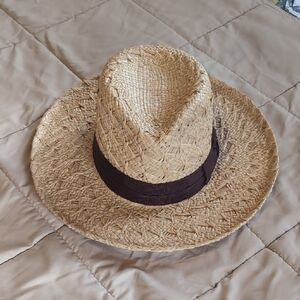 Two Roads- Palm Sun Hat. Model=Martinsville raffia